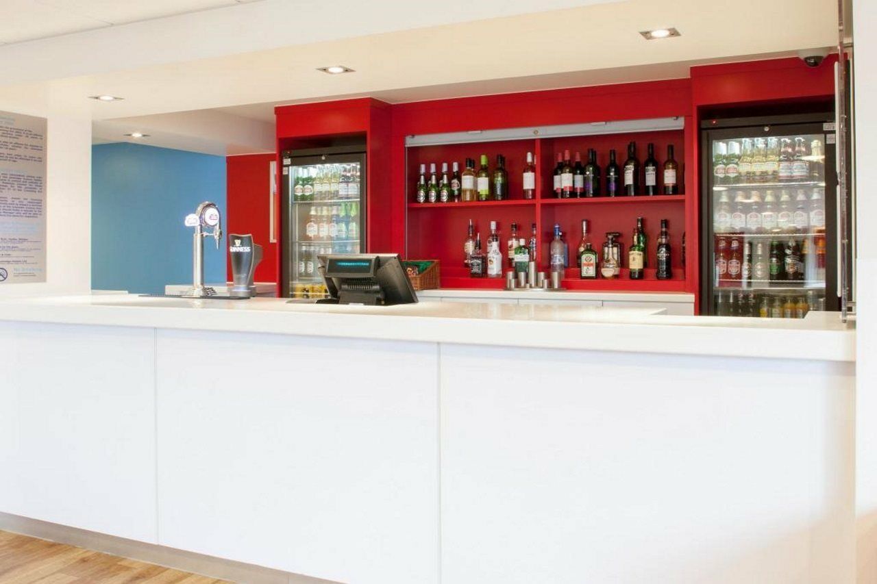 Travelodge Teddington 3* Londra